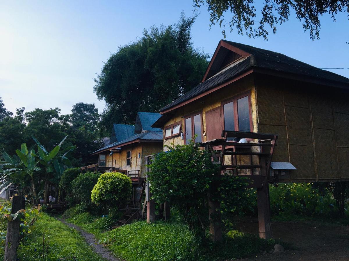 Golden Hut -Chill Bungalows In Town黄金泰式传统独栋小屋 Pai Exterior foto